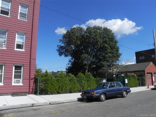 Building Photo - 49 5th St