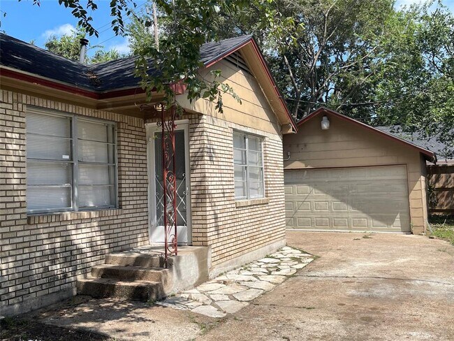 Foto del edificio - 6629 Sylvan Rd