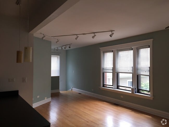 Building Photo - 5211 N Glenwood Ave