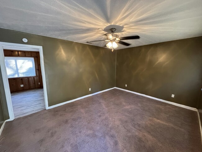 Photo - 1547 Dianne Dr House