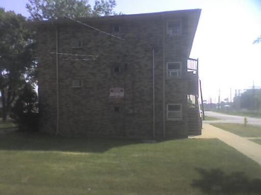 Building Photo - 13940 S Edbrooke Ave