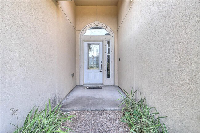 Building Photo - 5810 Aava Dr