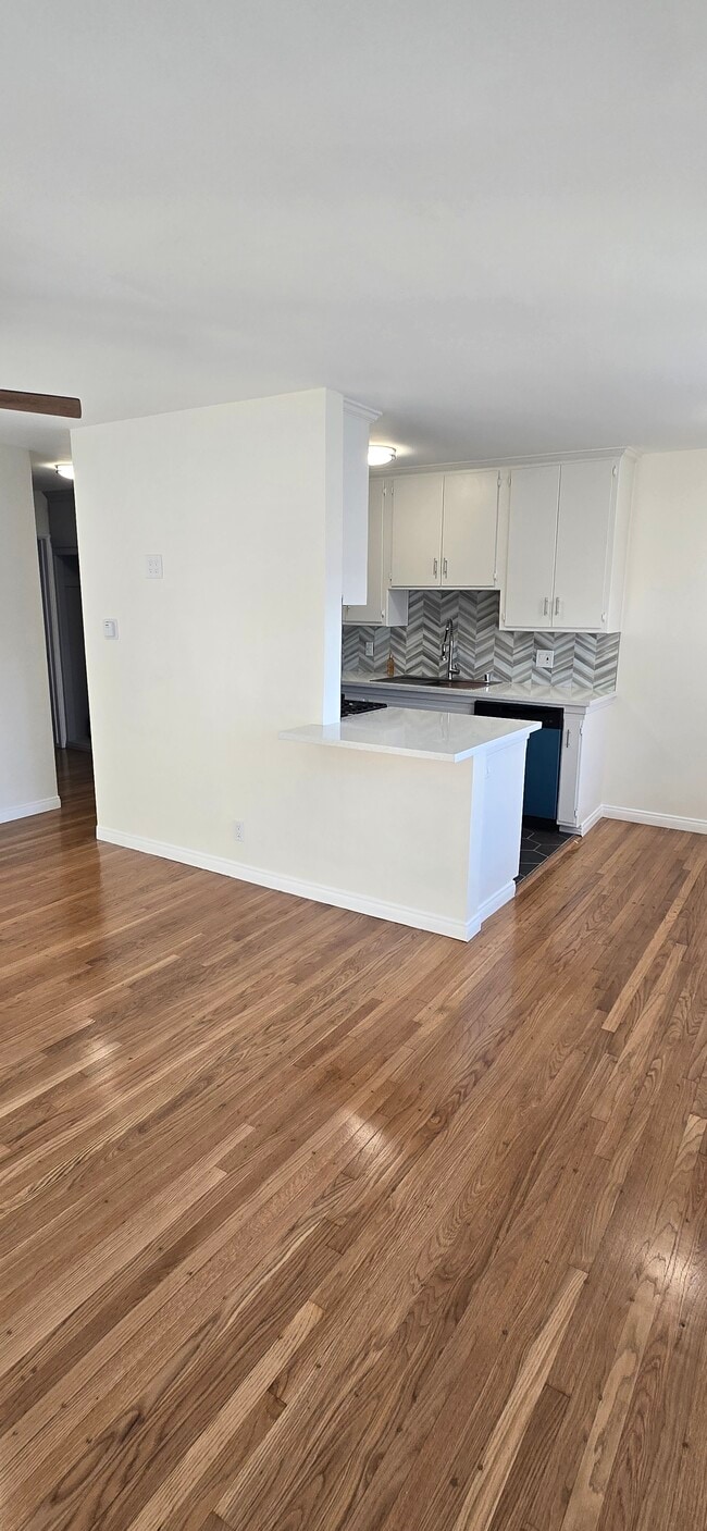 Building Photo - 2075 E Appleton St