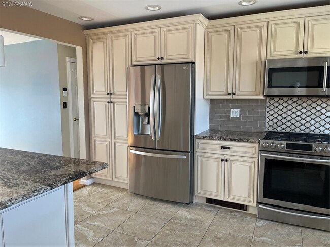 Foto del edificio - 50 Florence Ave