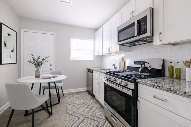 Interior Photo - Collier Flats