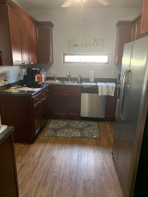 Foto del edificio - 910 Ogden St