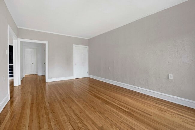 Foto del edificio - 1235 W Greenleaf Ave