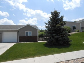 Building Photo - 1323 Sydney Dr