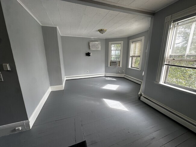 Building Photo - 729A Somerville Ave