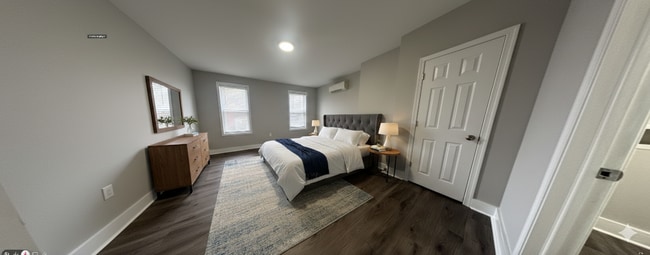 Building Photo - 1235 W Huntingdon St