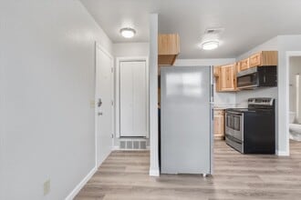 Building Photo - 346 Bench Blvd