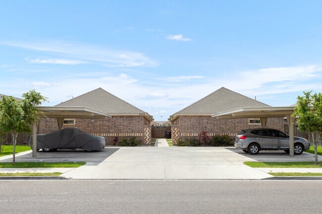 Foto del edificio - 2608 E Garfield Ave