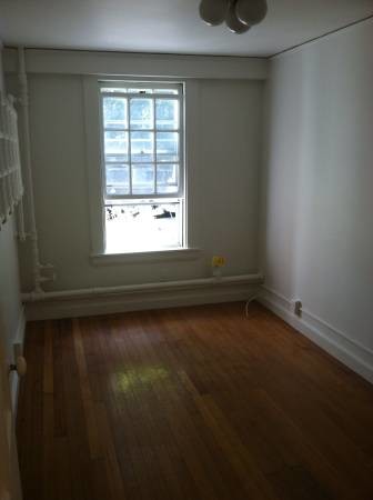 Primary Photo - 100 Goddard Ave