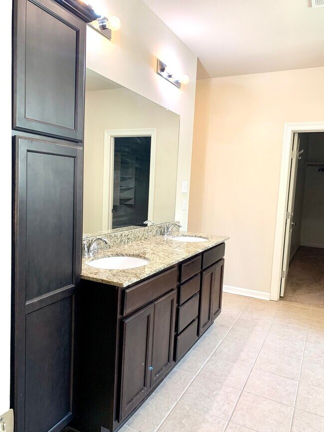 Building Photo - 3BR 2BA HOUSE Pelican Lakes Subdivision