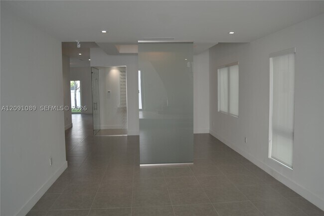 Foto del edificio - 8241 NW 34th St