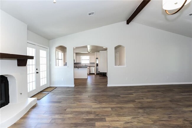 Building Photo - 1005 Robin Haven Dr