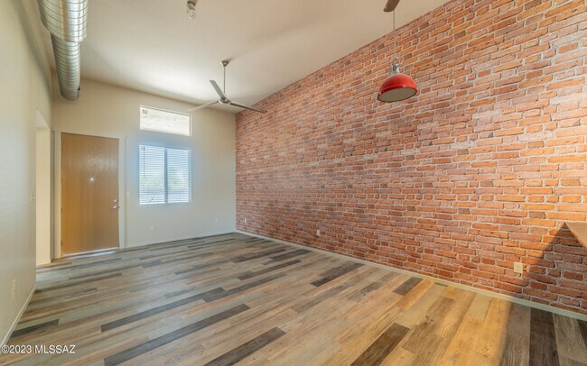 Building Photo - 3303 N Tyndall Ave
