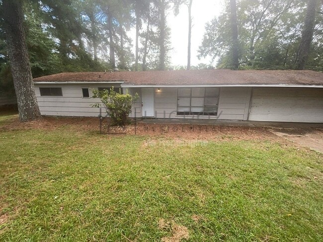 Photo - 2694 Woodside Dr House