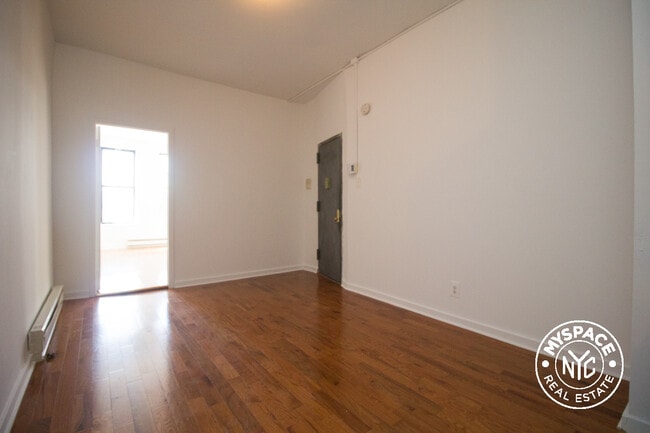 Building Photo - 311 Troutman St
