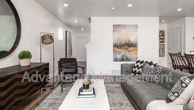 Building Photo - 288 N 380 W