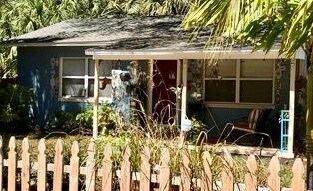 Front porch - 301 19th Ave S