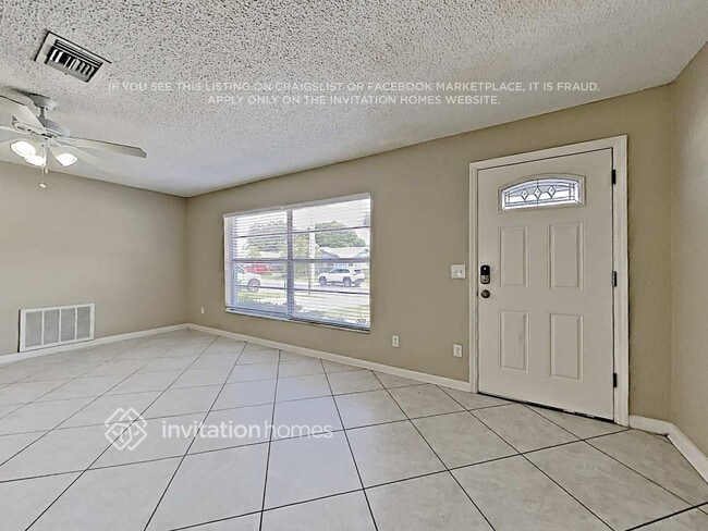 Building Photo - 1711 Ironwood Ct E