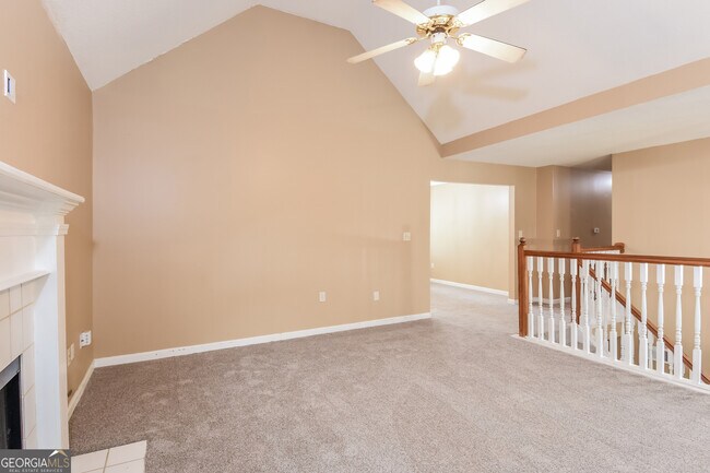 Building Photo - 3385 Slate Dr