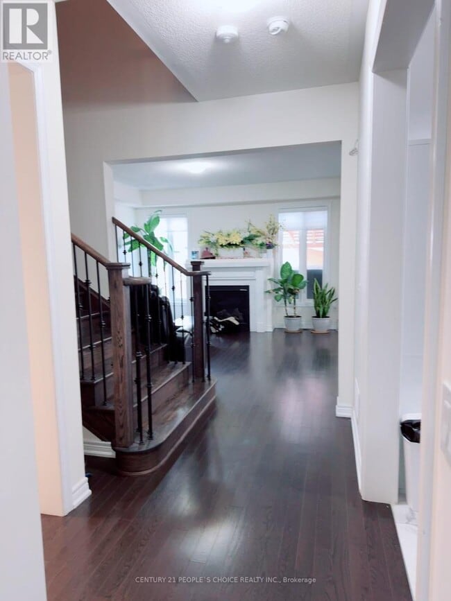 Building Photo - 118 Blackwell Cres