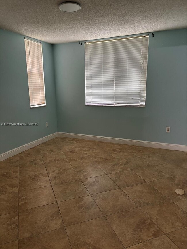 Building Photo - 777 SW 111th Way