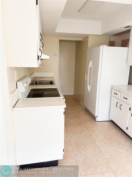 Foto del edificio - 5911 NW 21st St