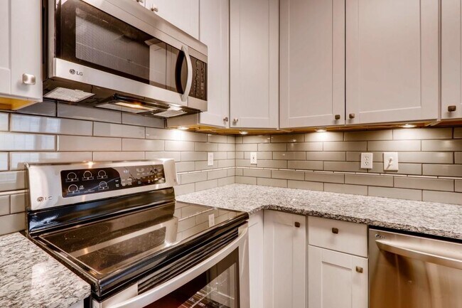 Foto del edificio - 302 Spring Heights Ln