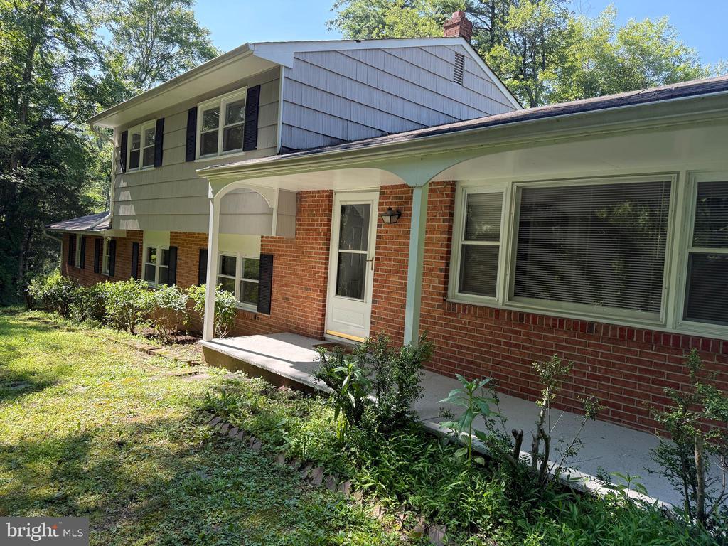 Primary Photo - 857 Cherry Hill Rd