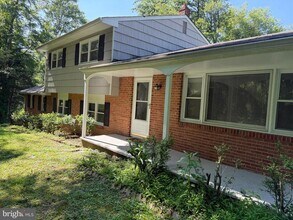 Building Photo - 857 Cherry Hill Rd