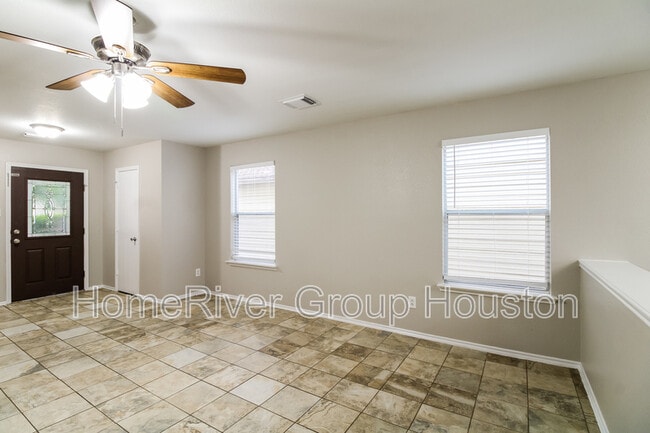 Building Photo - 439 Remington Park Ct