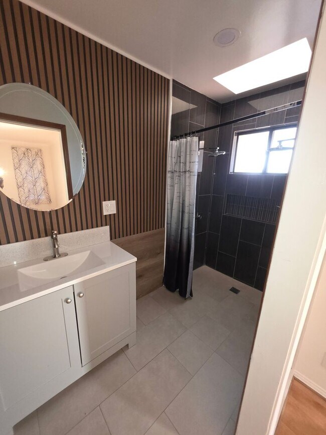 Foto del edificio - Beautiful Single Family in Garden Grove fo...