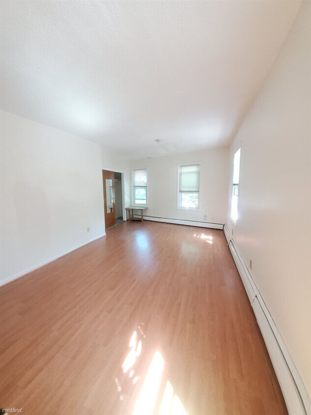 Studio, 1 bath - 249 Humphrey St Apt 1 Apt 1 - Studio, 1 bath  - 249 Humphrey St Apt 1 Apt 1