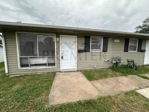 Building Photo - 6204 E 155th St