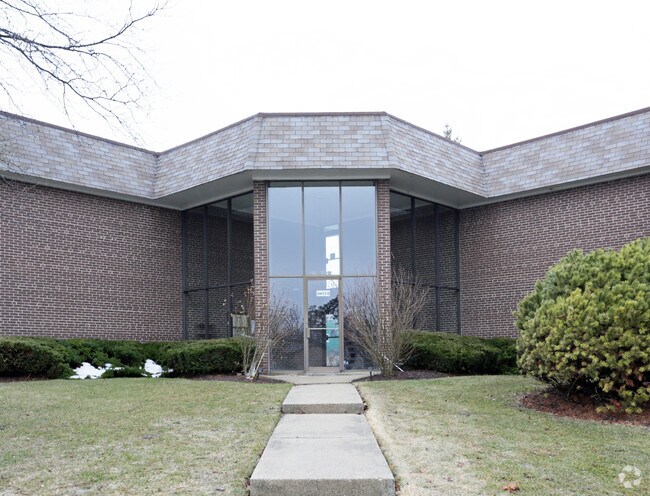 Building Photo - 3N550 Crown Rd