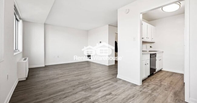 Building Photo - 10500 Rockville Pike