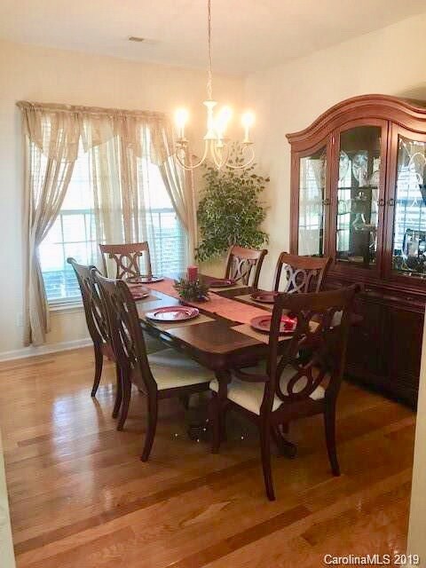 Foto del edificio - 6515 Avonlea Ct