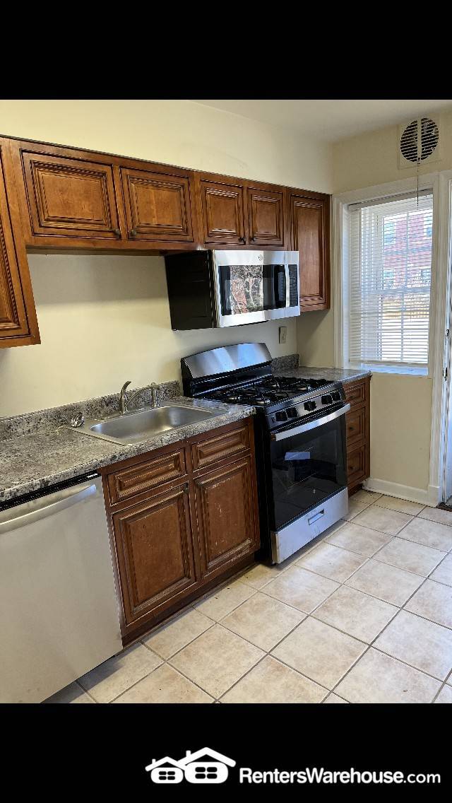 Foto del edificio - 10 Enjay Ave