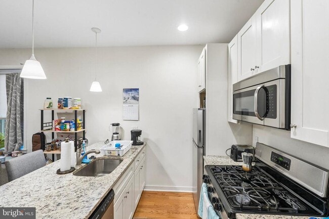 Photo - 925 N 20th St Townhome