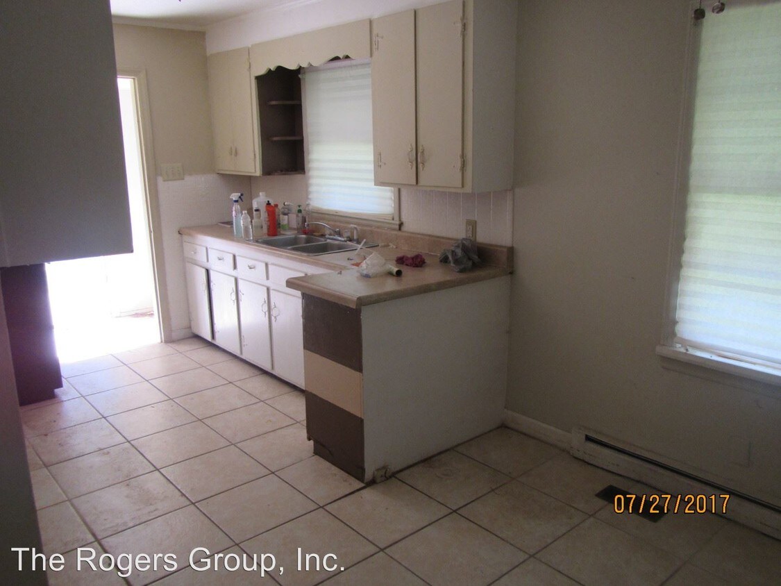 Building Photo - 3 br, 1 bath House - 1706 Willow Lane
