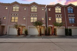 Building Photo - 8715 Meadowcroft Dr