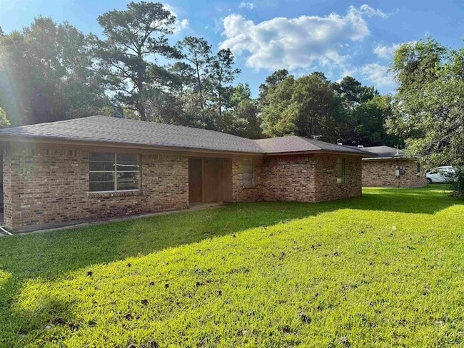 Building Photo - 1135 Cooper Ln