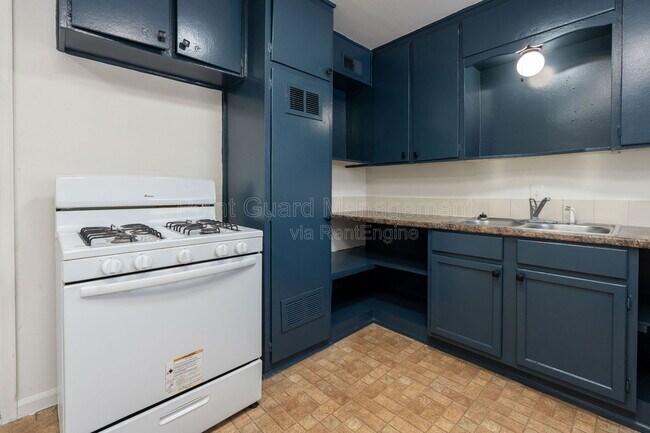 Foto del edificio - 654 S Eastridge Dr