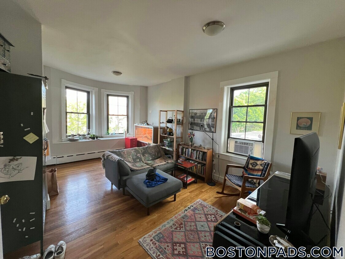 Foto principal - 102 Willow St