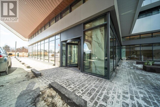 Building Photo - 30 Shore Breeze Dr