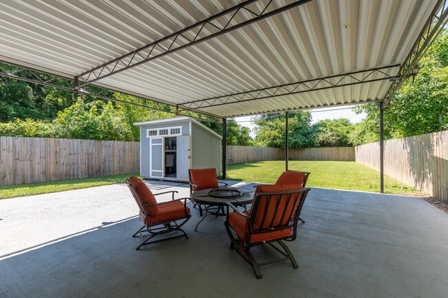 Building Photo - 2703 O Neal Dr