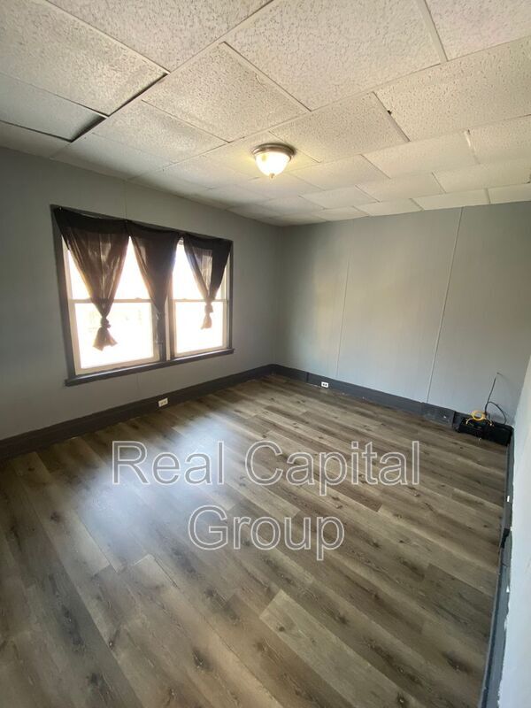 Foto del edificio - 709 Townsend Pl